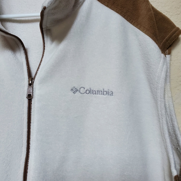 Columbia Sleeveless Vest   Size XXL - Picture 2 of 7